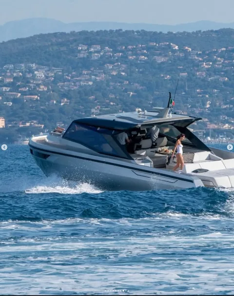 Client memory 18 aboard our yacht in Mykonos