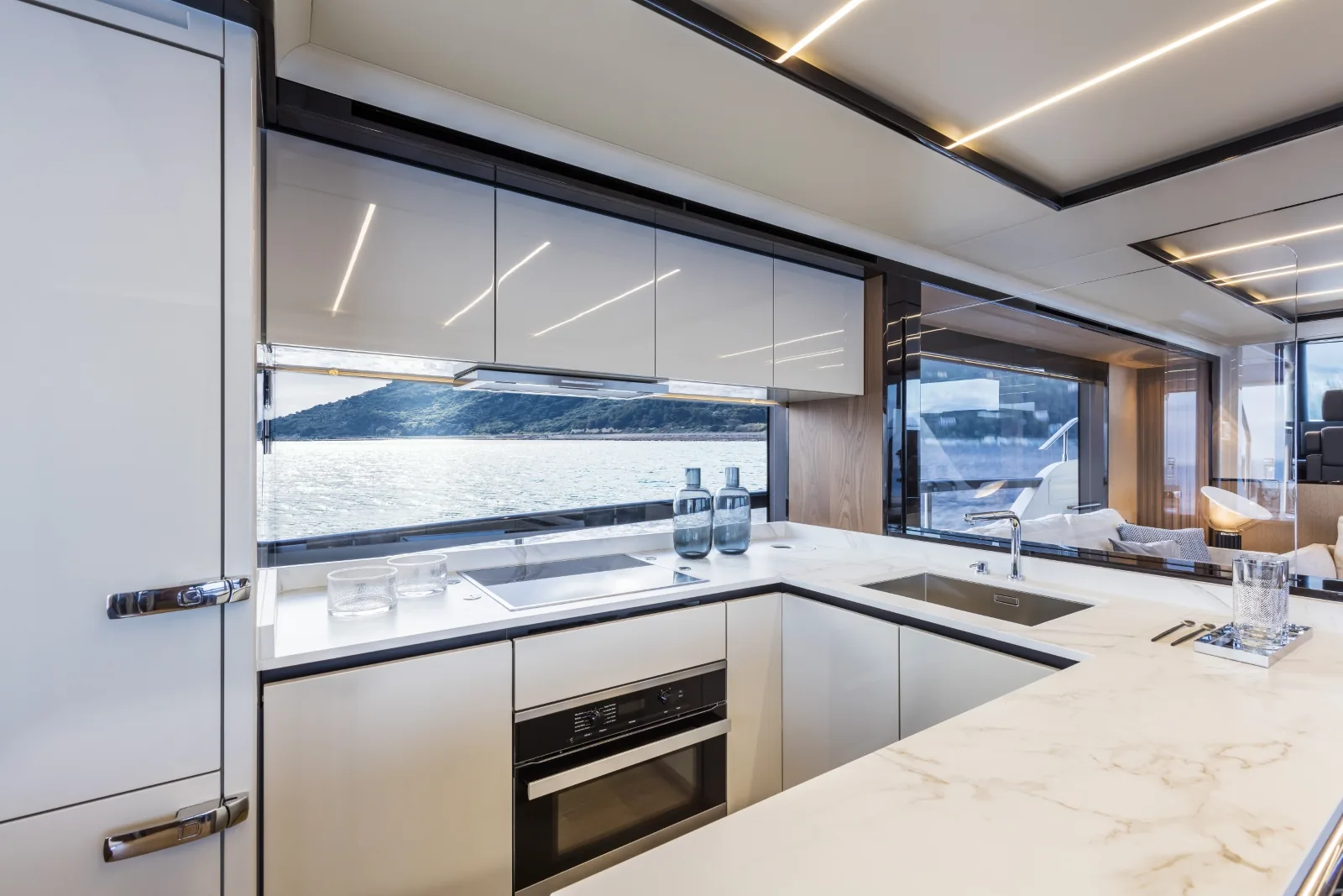 A4A - photo 24 yacht charter Mykonos