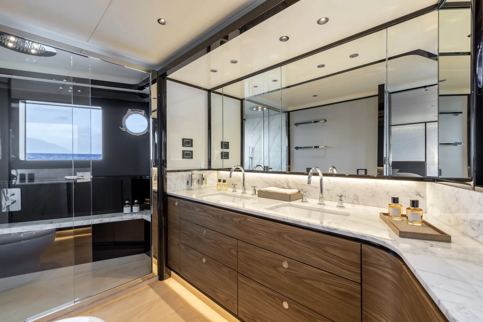 A4A - photo 31 yacht charter Mykonos