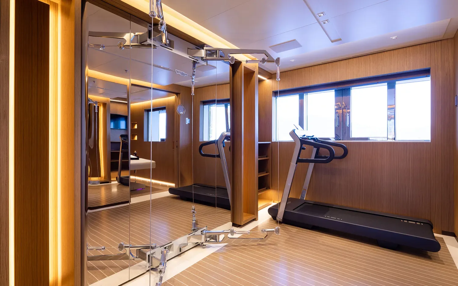 ALFA - photo 24 yacht charter Mykonos