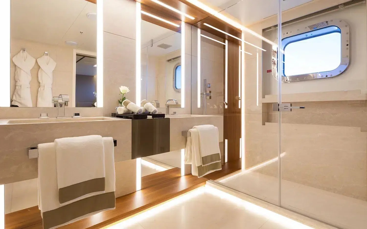 ALFA - photo 30 yacht charter Mykonos