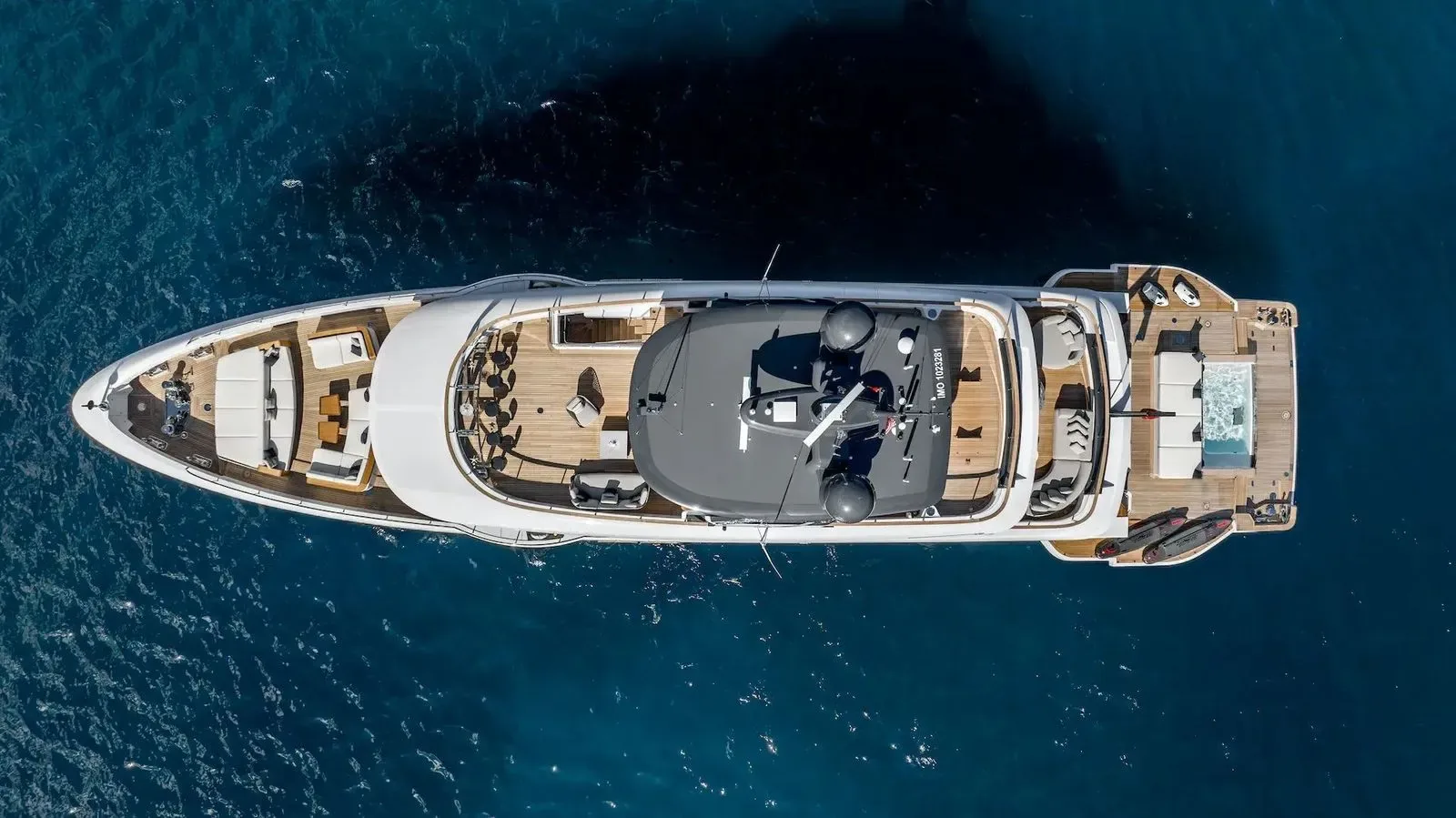 ALPHA WAVES - photo 4 yacht charter Mykonos