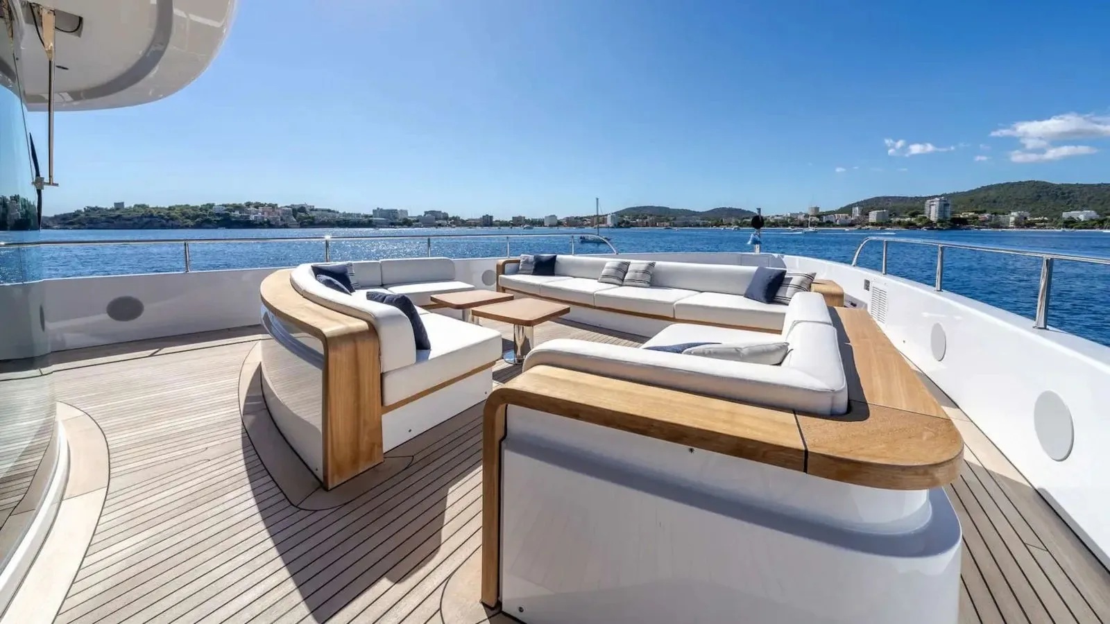 ALPHA WAVES - photo 21 yacht charter Mykonos