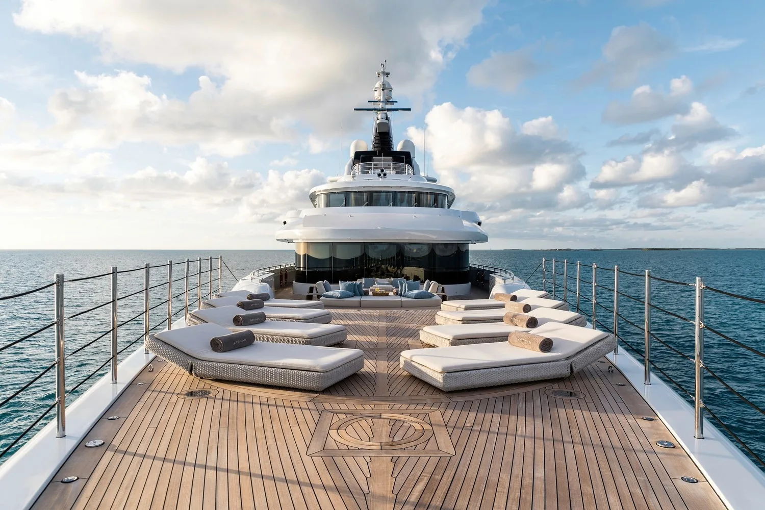ARTISAN - photo 16 yacht charter Mykonos