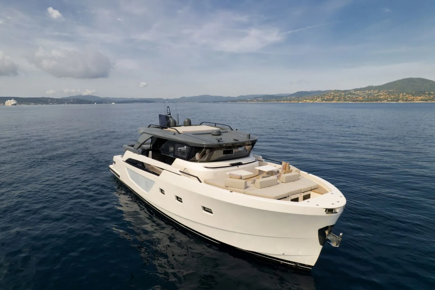 BLUEGAME BGX63 - photo 4 yacht charter Mykonos