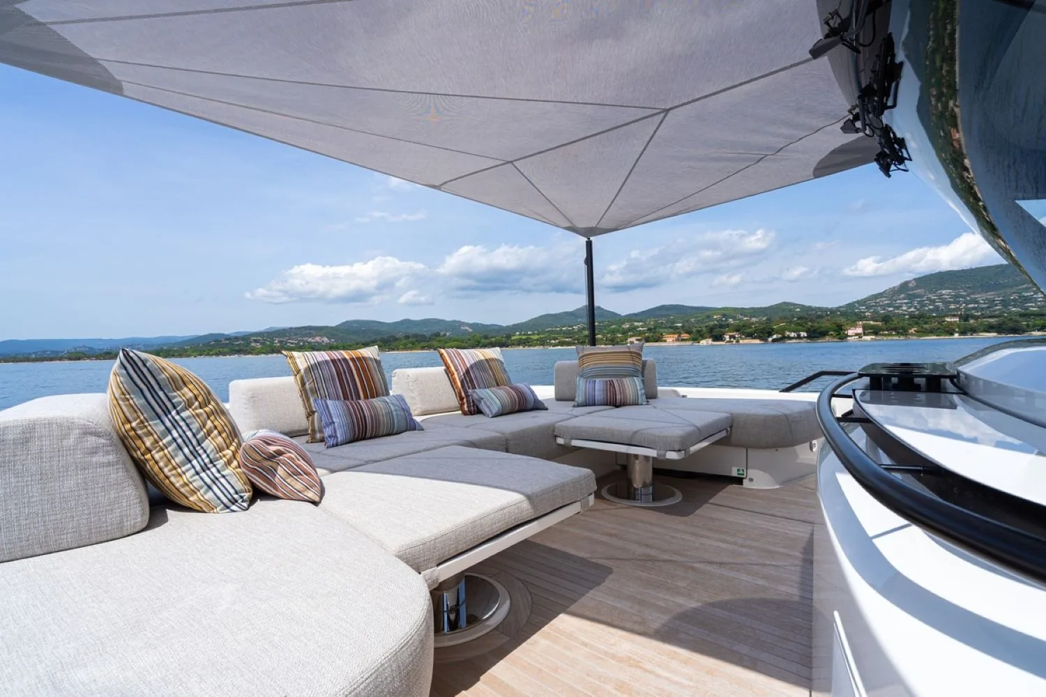 BLUEGAME BGX63 - photo 9 yacht charter Mykonos