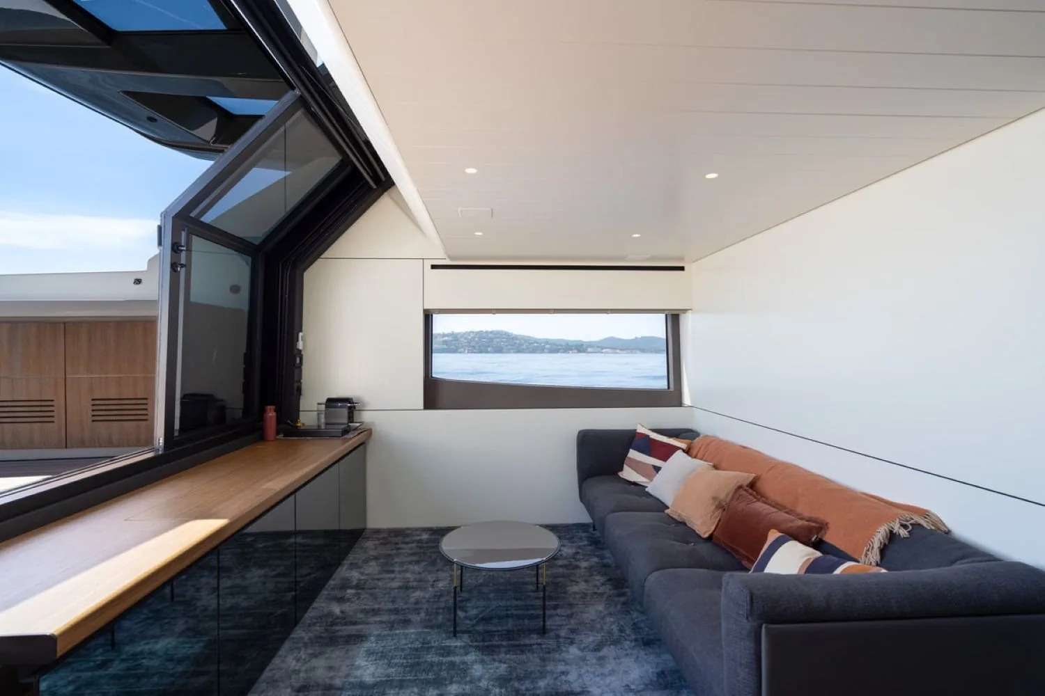 BLUEGAME BGX63 - photo 14 yacht charter Mykonos