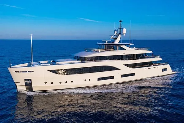 C - yacht charter Mykonos