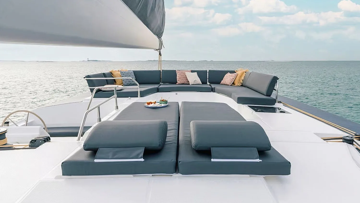 CATAMARAN AURA 51 - photo 5 yacht charter Mykonos