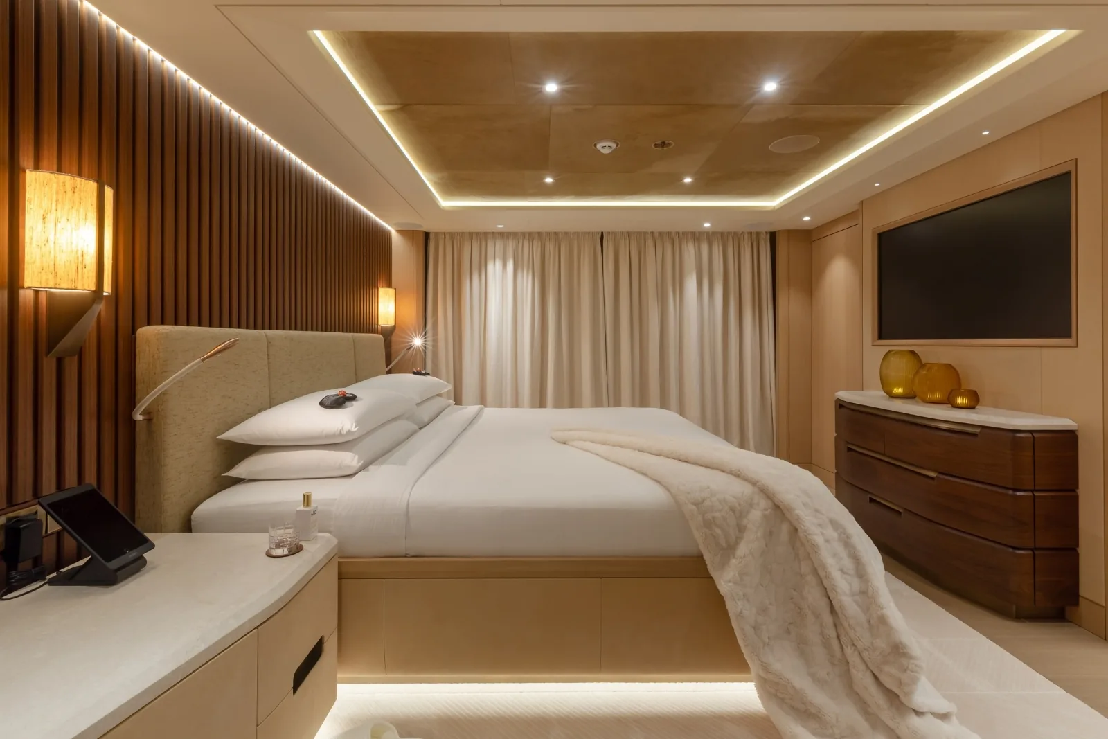 COME TOGETHER - photo 26 yacht charter Mykonos