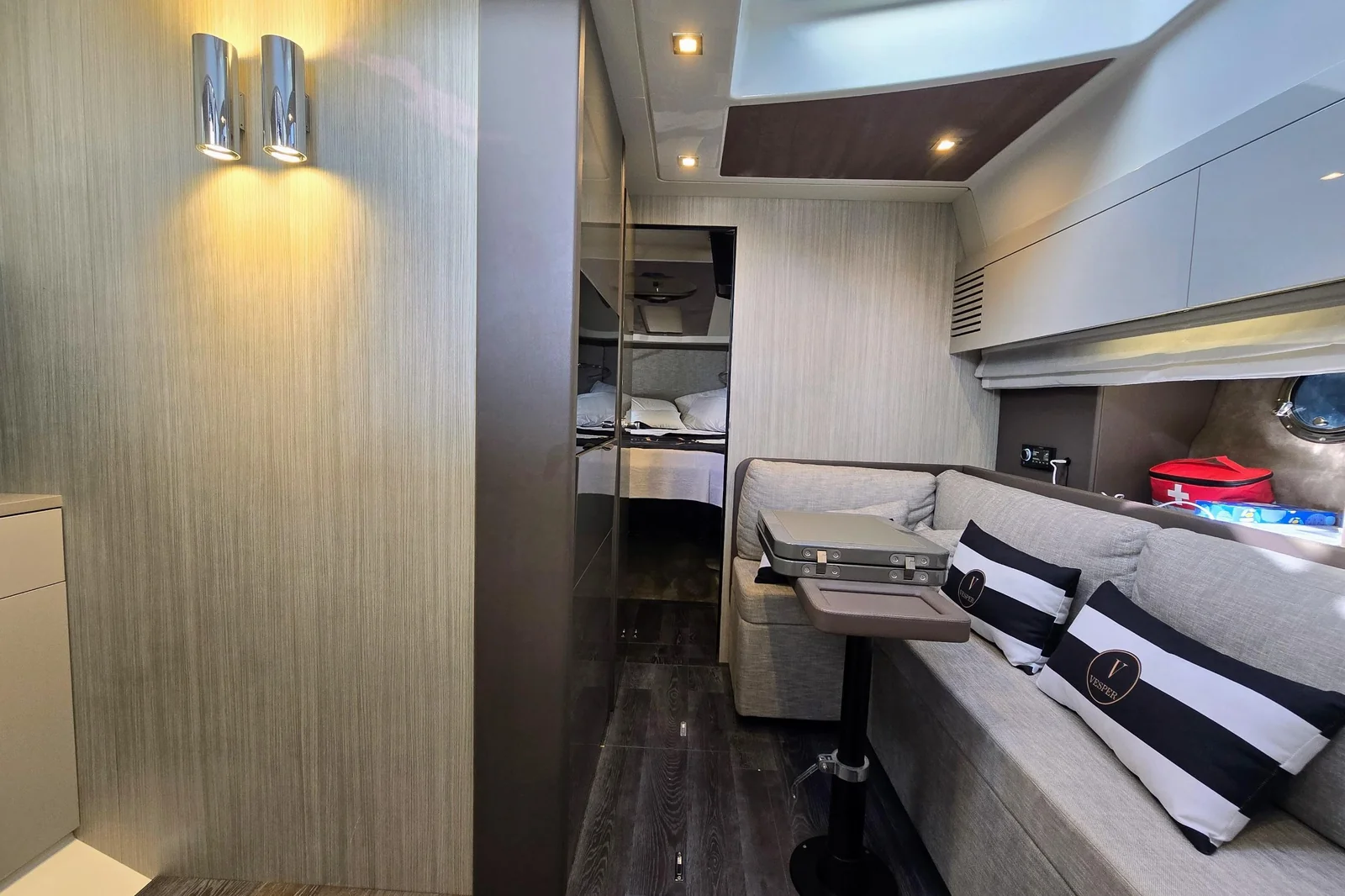 Cranchi M44 HT - photo 6 yacht charter Mykonos