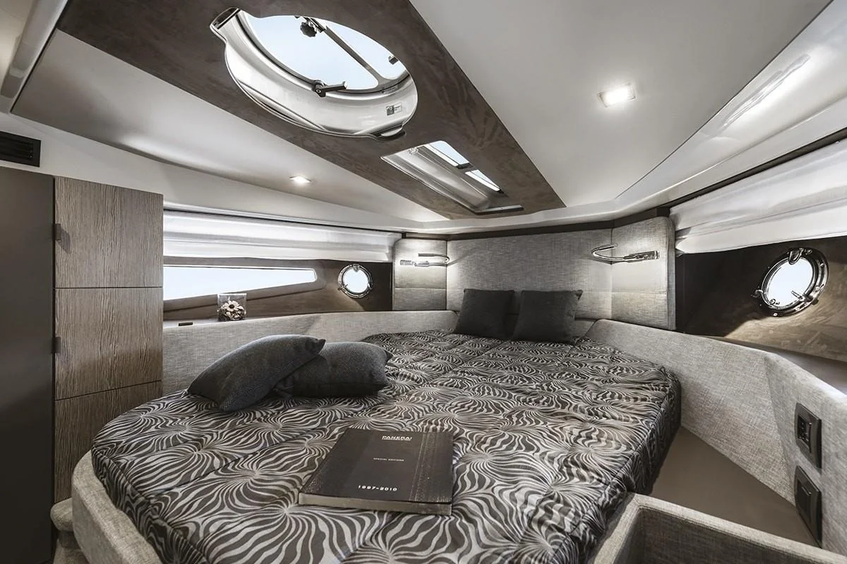 Cranchi M44 HT - photo 19 yacht charter Mykonos