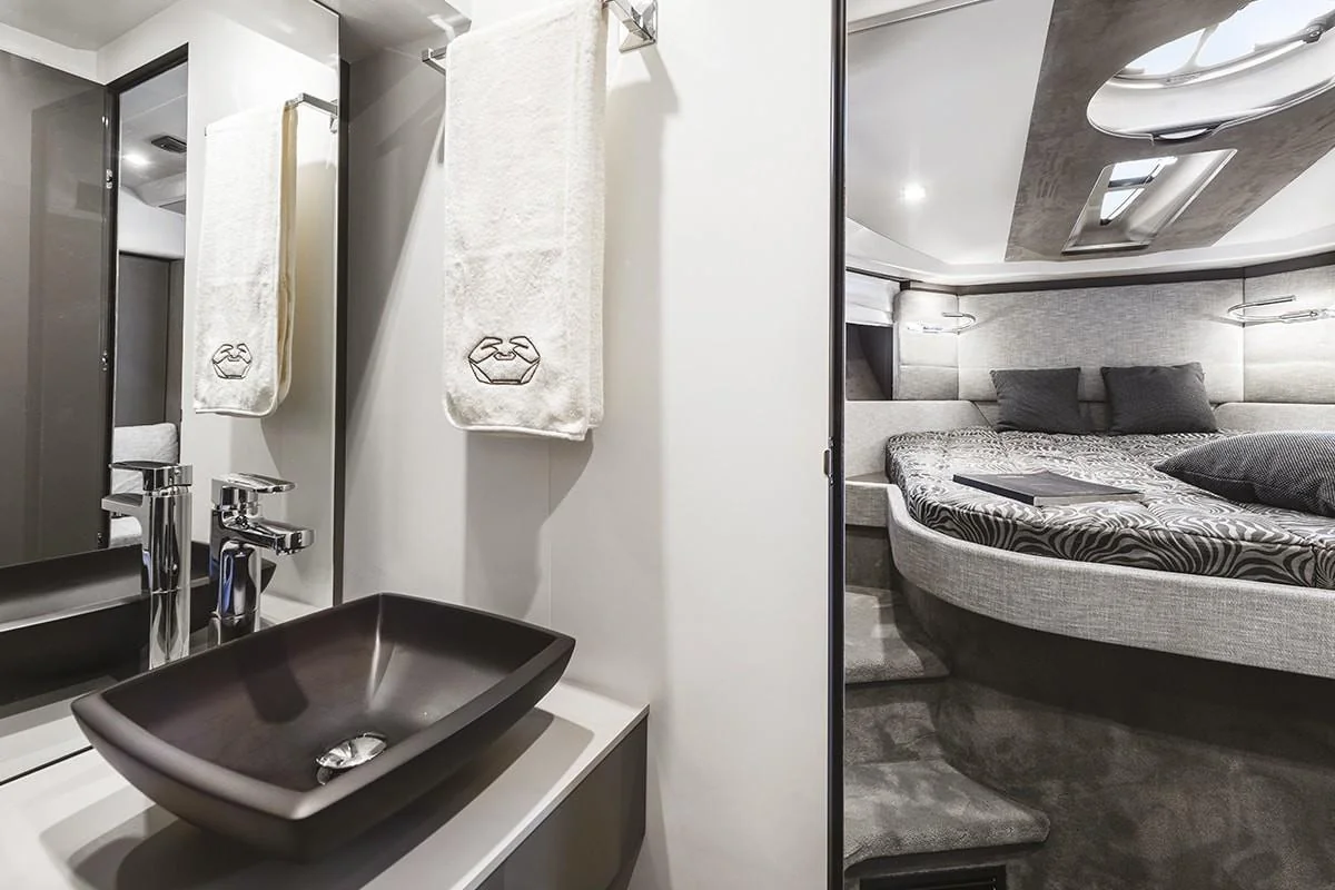 Cranchi M44 HT - photo 21 yacht charter Mykonos