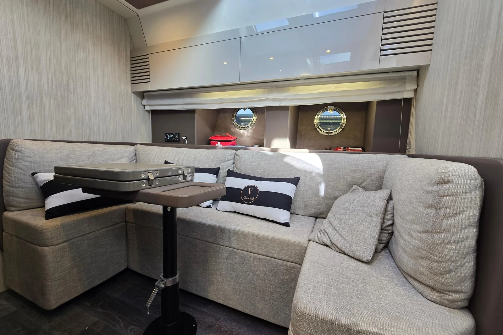 Cranchi M44 HT - photo 23 yacht charter Mykonos