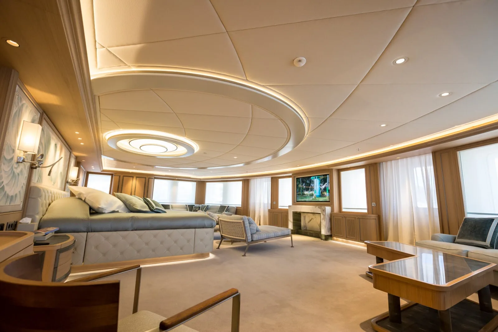 DREAM - photo 18 yacht charter Mykonos