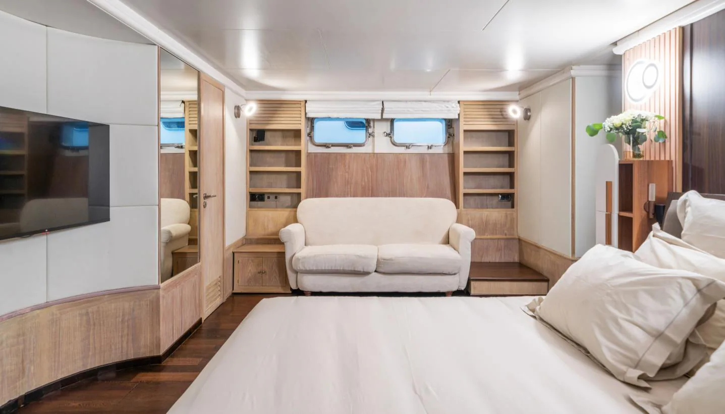 Faith - photo 8 yacht charter Mykonos