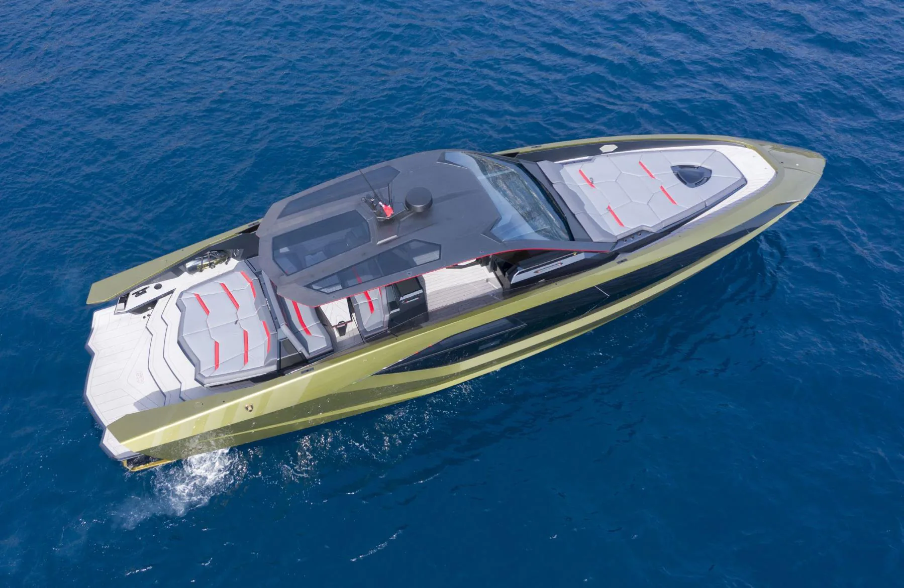 Fast One - photo 15 yacht charter Mykonos