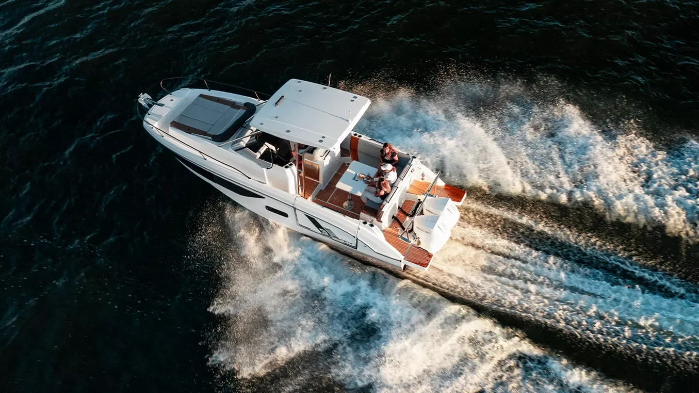 Beneteau Flyer 9 Sundeck - photo 3 yacht charter Mykonos