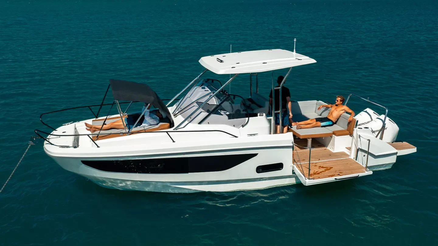Beneteau Flyer 9 Sundeck - photo 1 yacht charter Mykonos