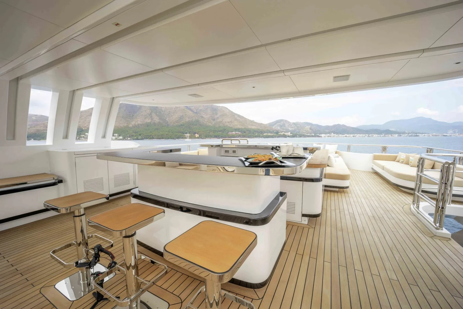FORTUNA - photo 6 yacht charter Mykonos