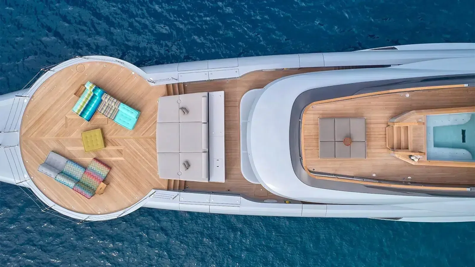 GECO - photo 13 yacht charter Mykonos