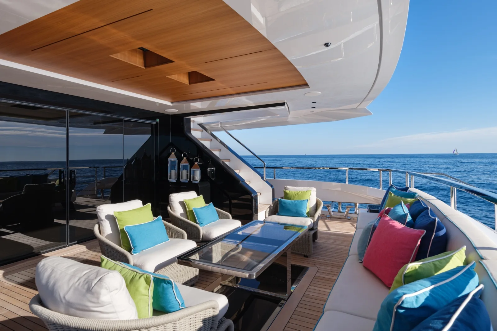 HALARA - photo 8 yacht charter Mykonos