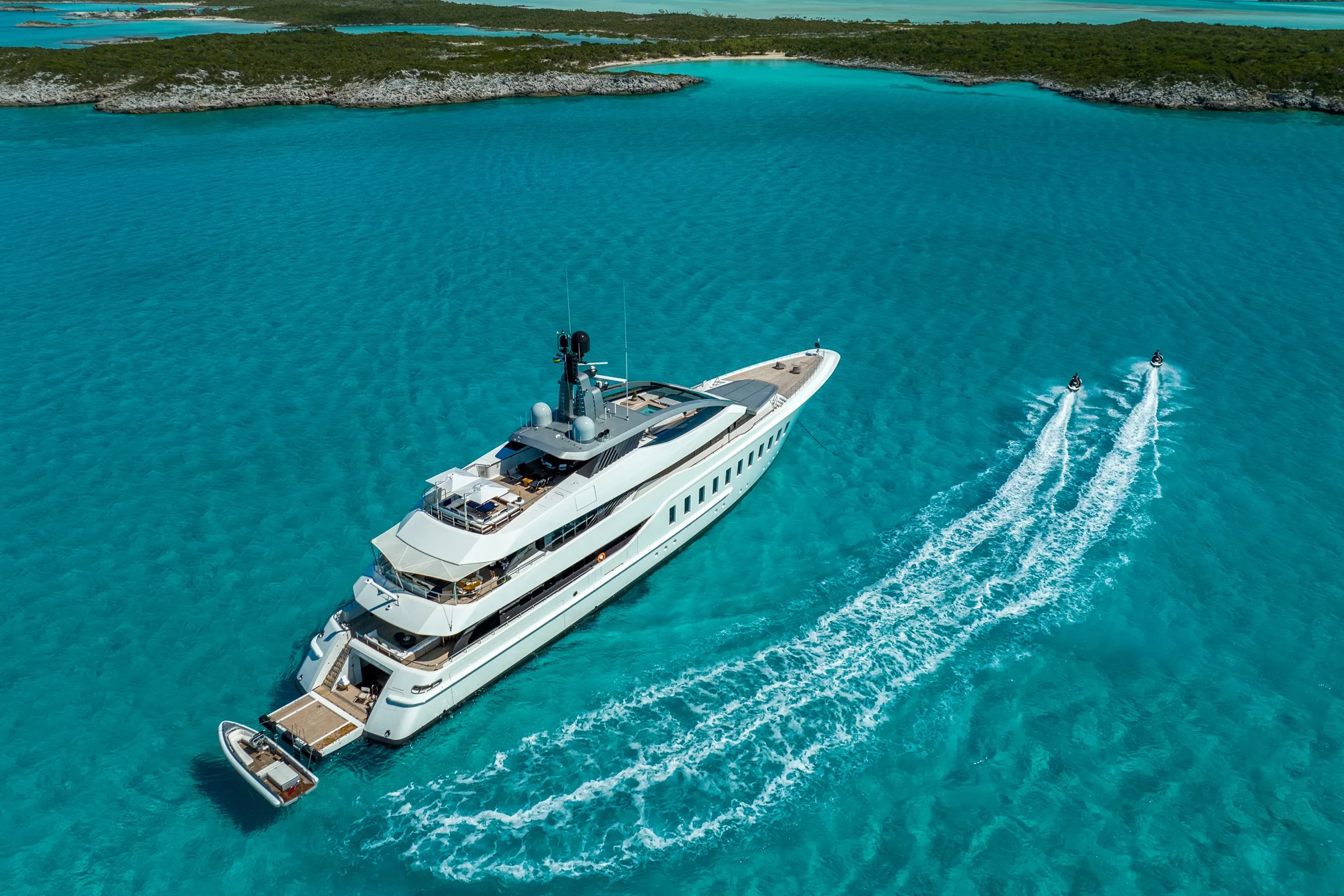 HALO - photo 37 yacht charter Mykonos