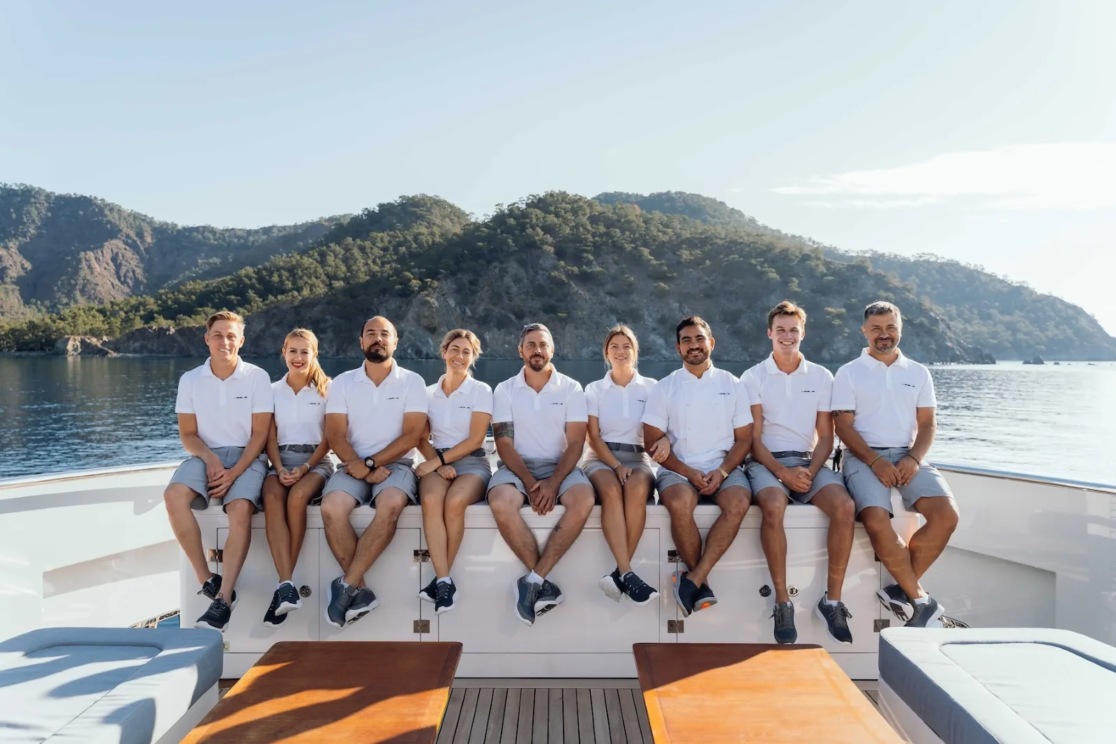 HEEUS - photo 17 yacht charter Mykonos