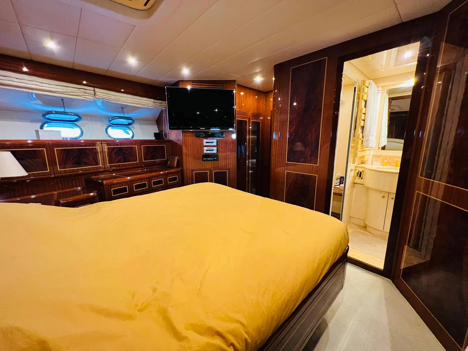 HELIOS - photo 19 yacht charter Mykonos