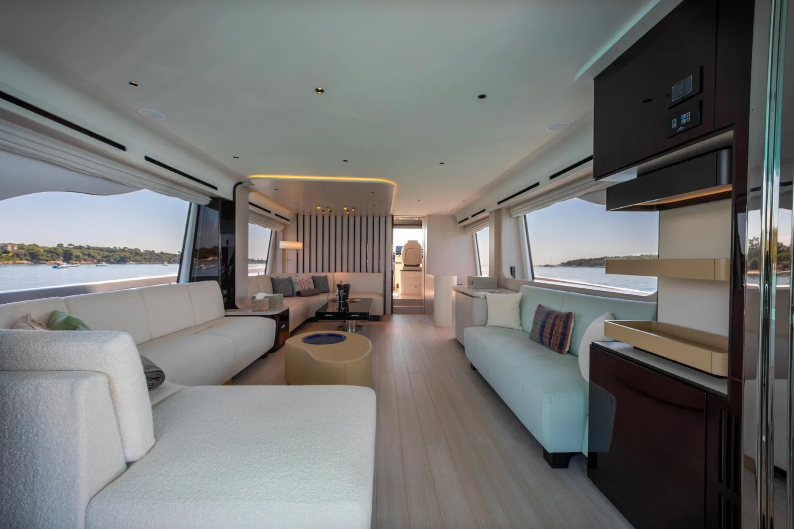 IMAGINE - photo 11 yacht charter Mykonos