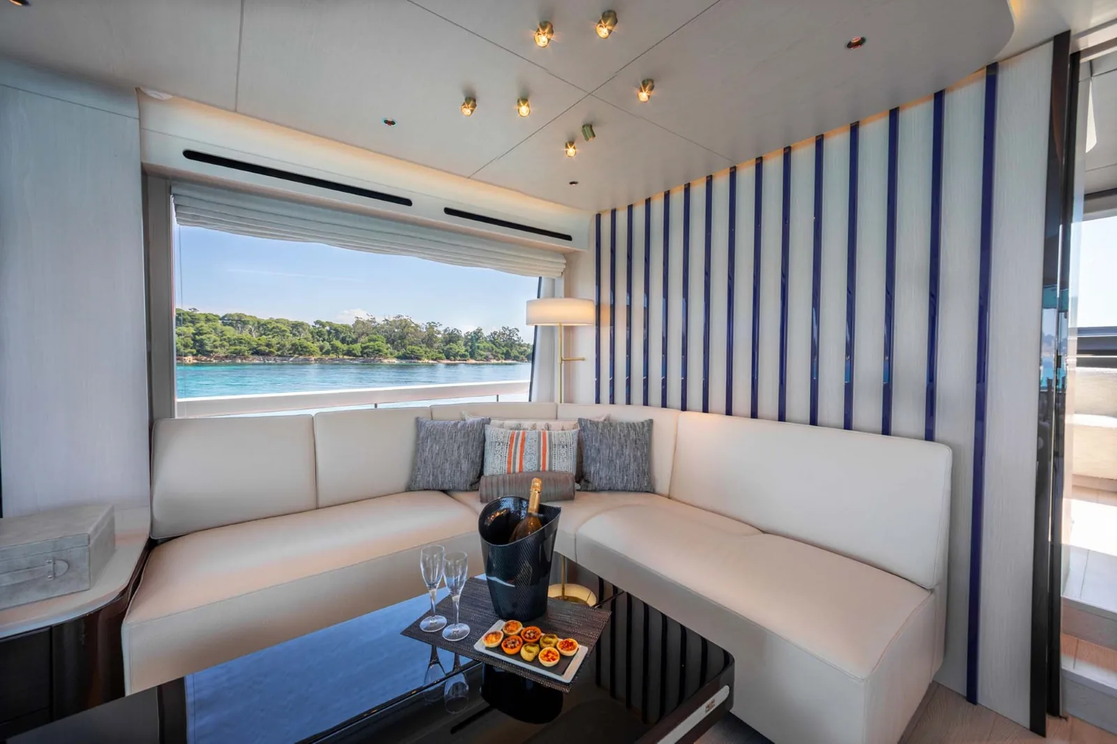IMAGINE - photo 13 yacht charter Mykonos