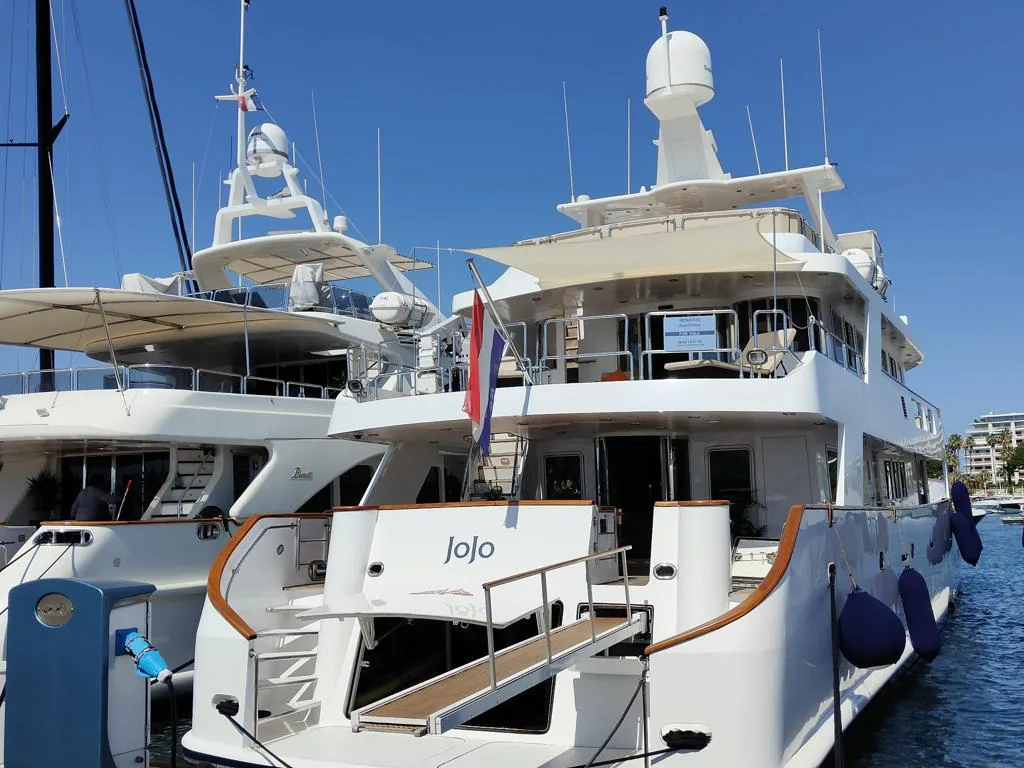 Jojo - photo 3 yacht charter Mykonos
