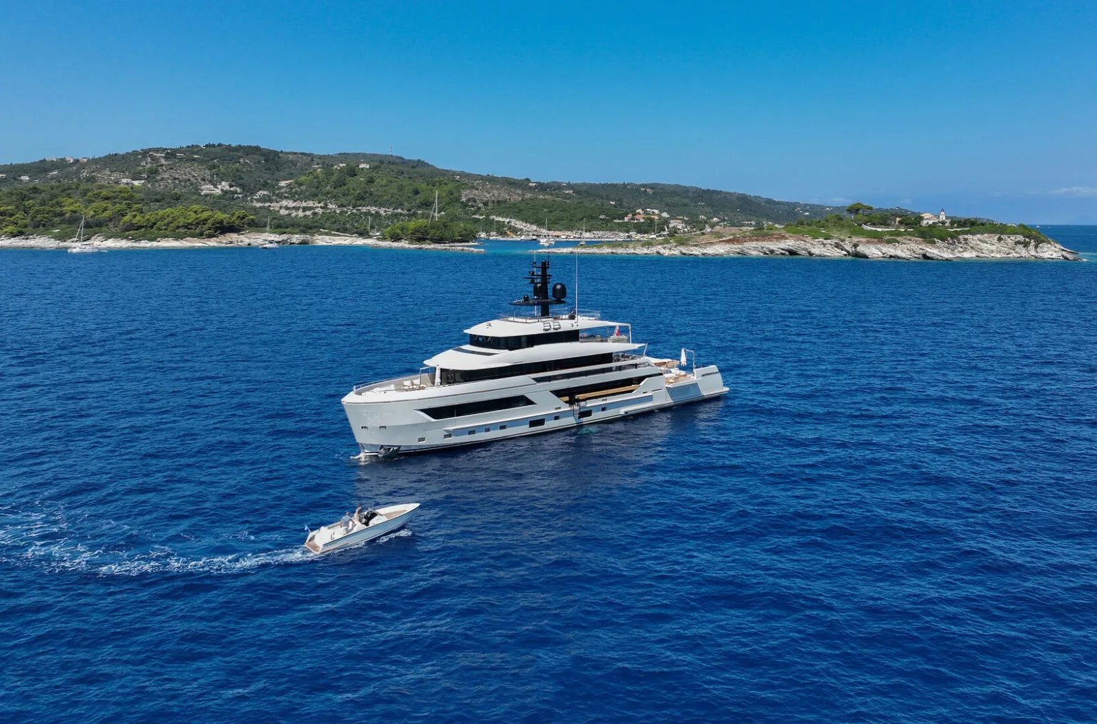 LA LA LAND - photo 6 yacht charter Mykonos