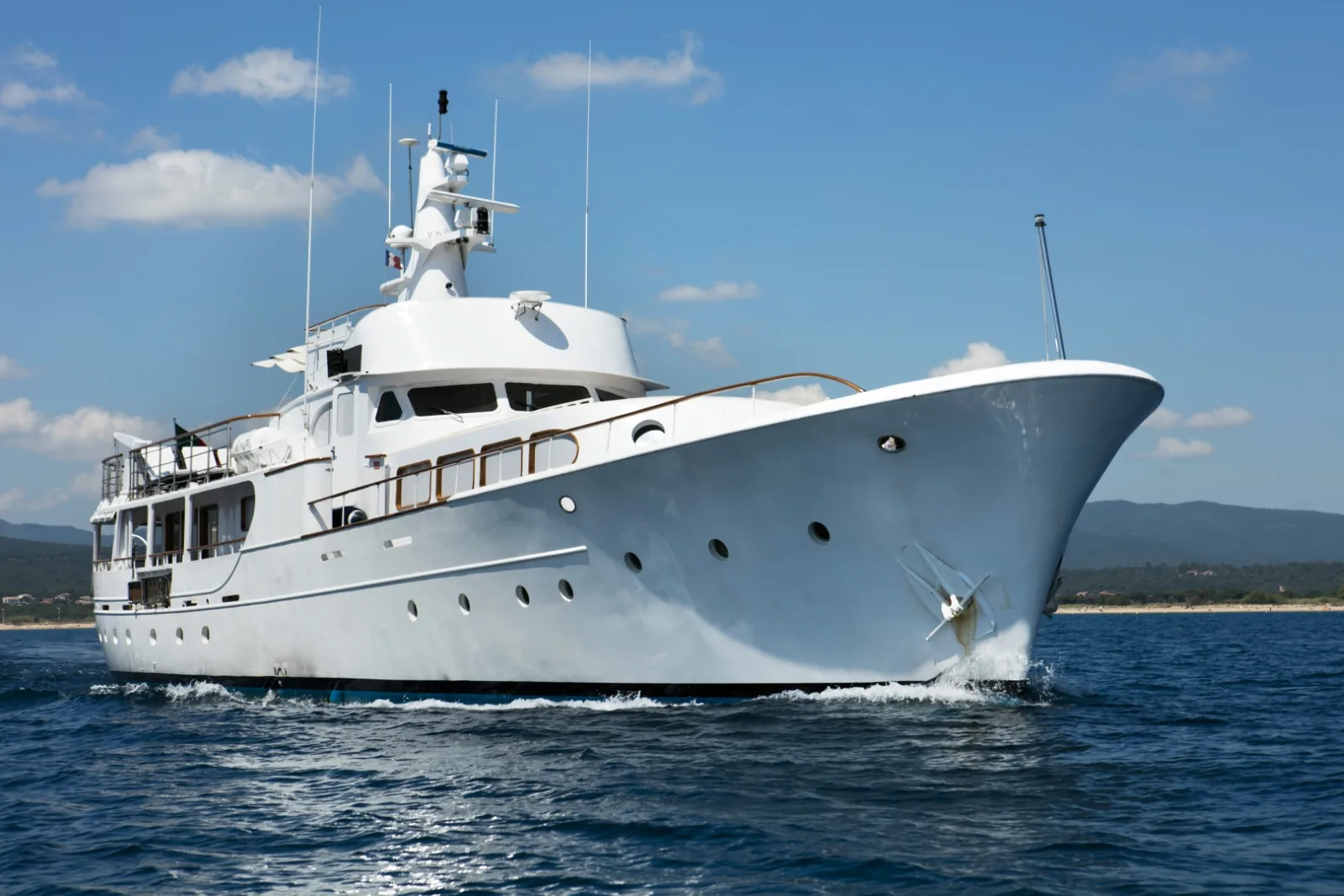 LADY JERSEY - photo 1 yacht charter Mykonos