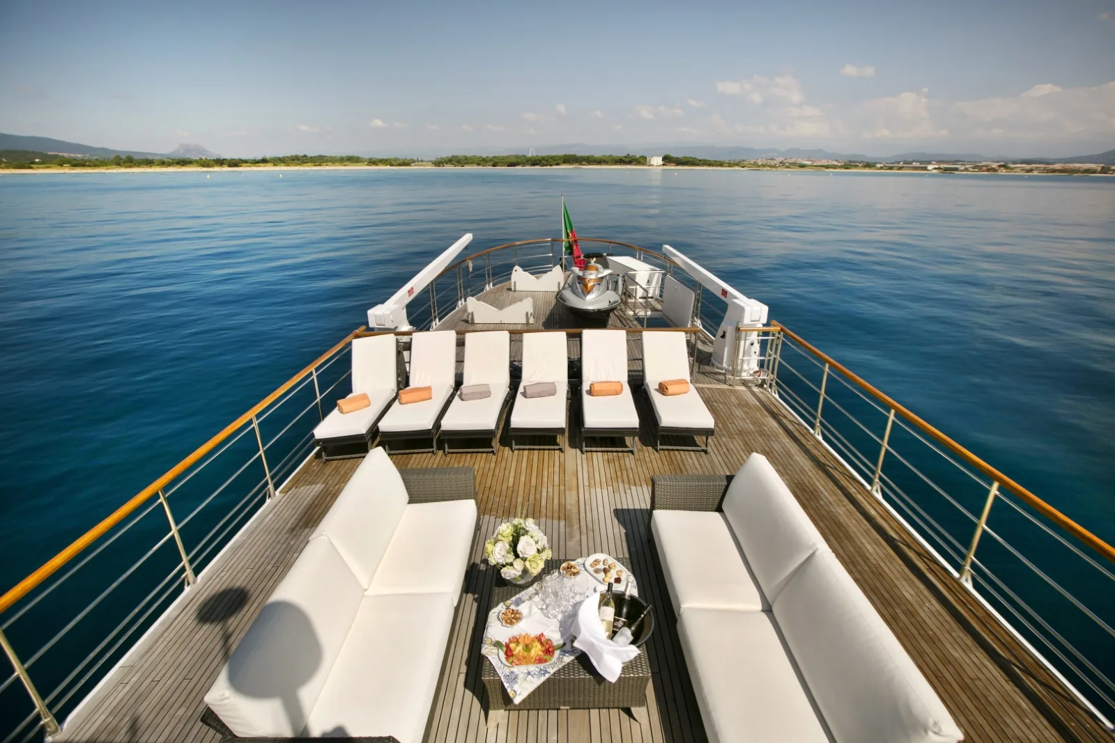 LADY JERSEY - photo 4 yacht charter Mykonos