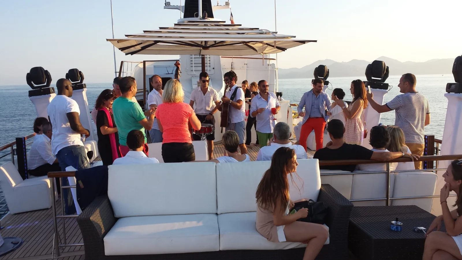 LADY JERSEY - photo 10 yacht charter Mykonos