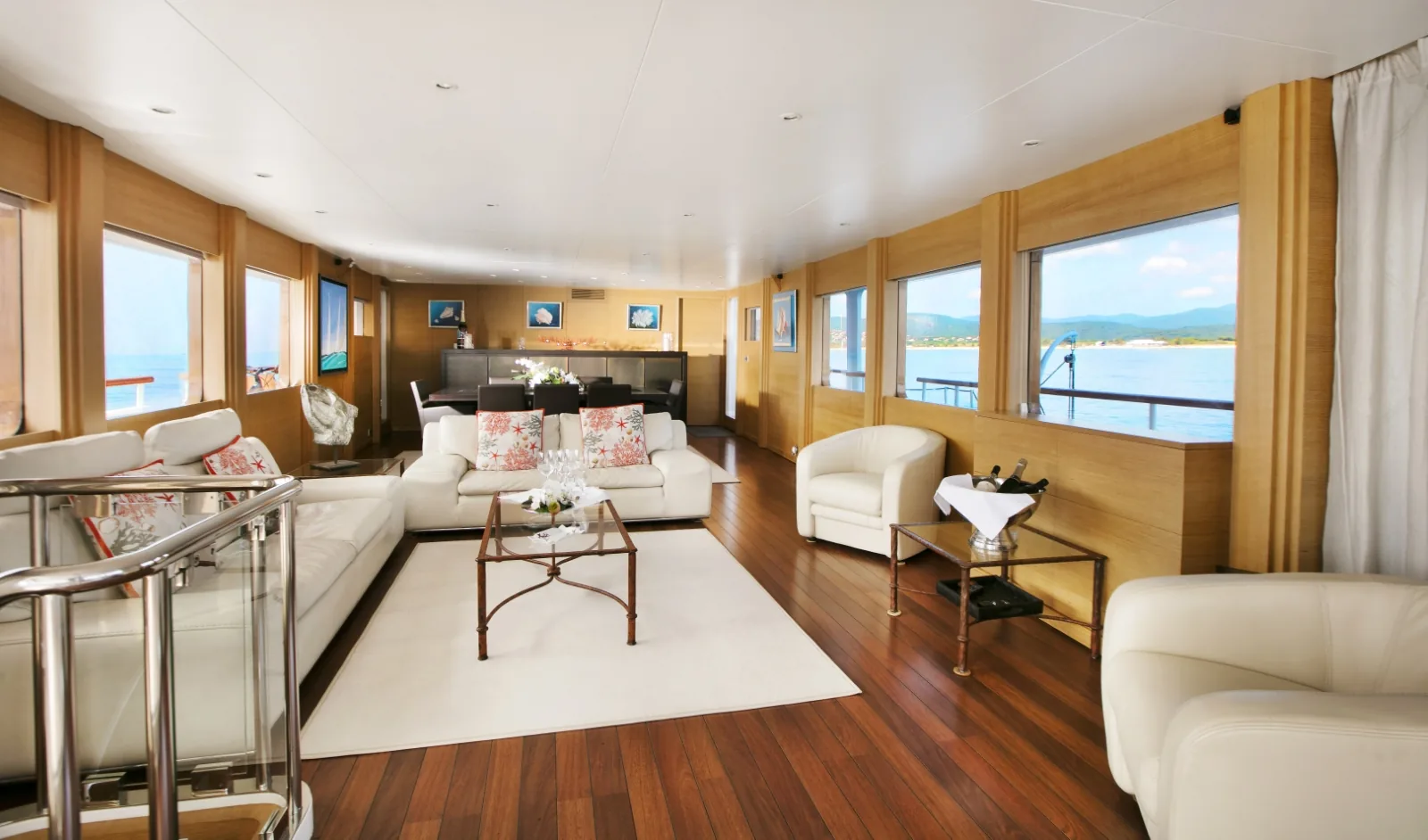 LADY JERSEY - photo 13 yacht charter Mykonos