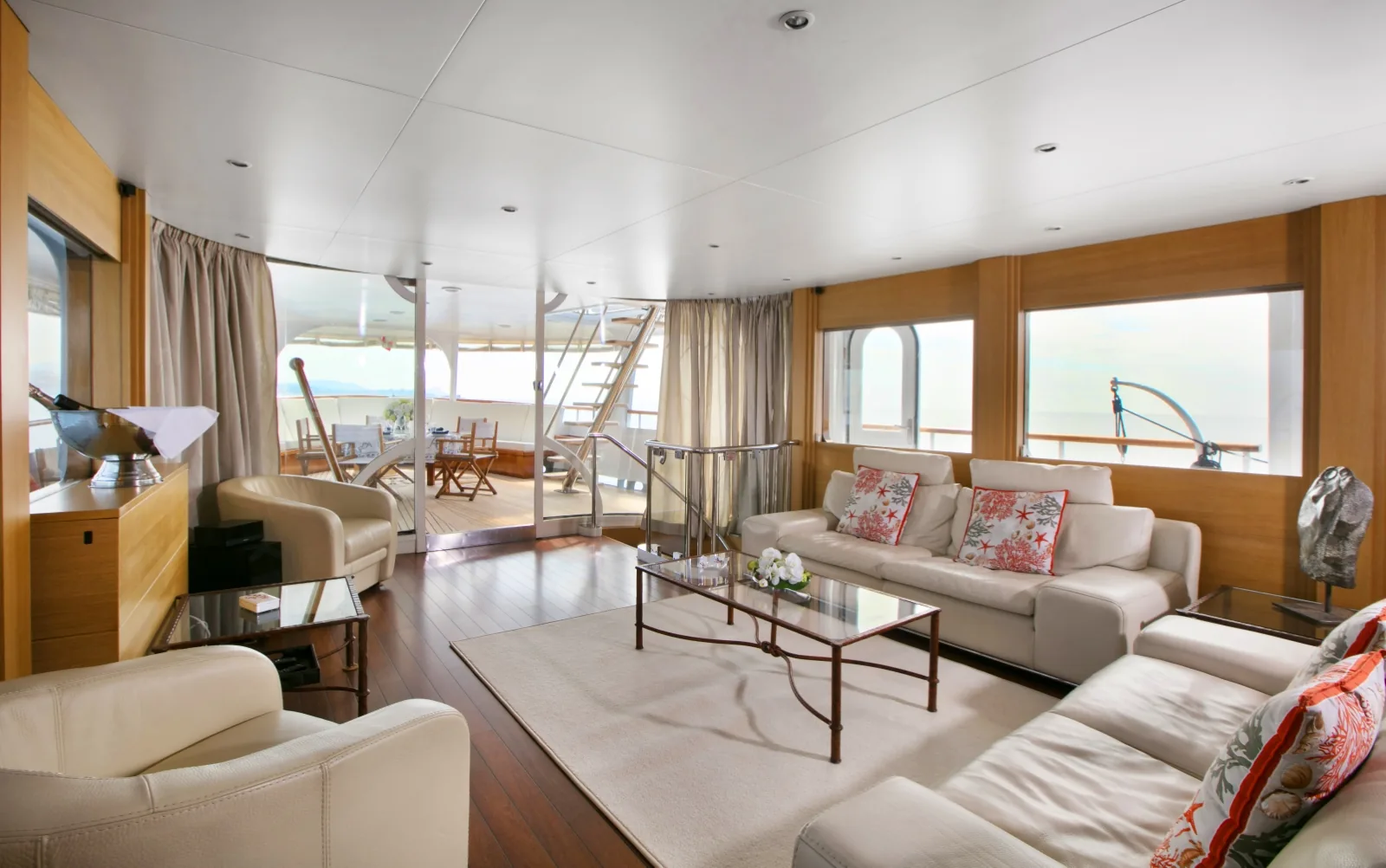 LADY JERSEY - photo 14 yacht charter Mykonos