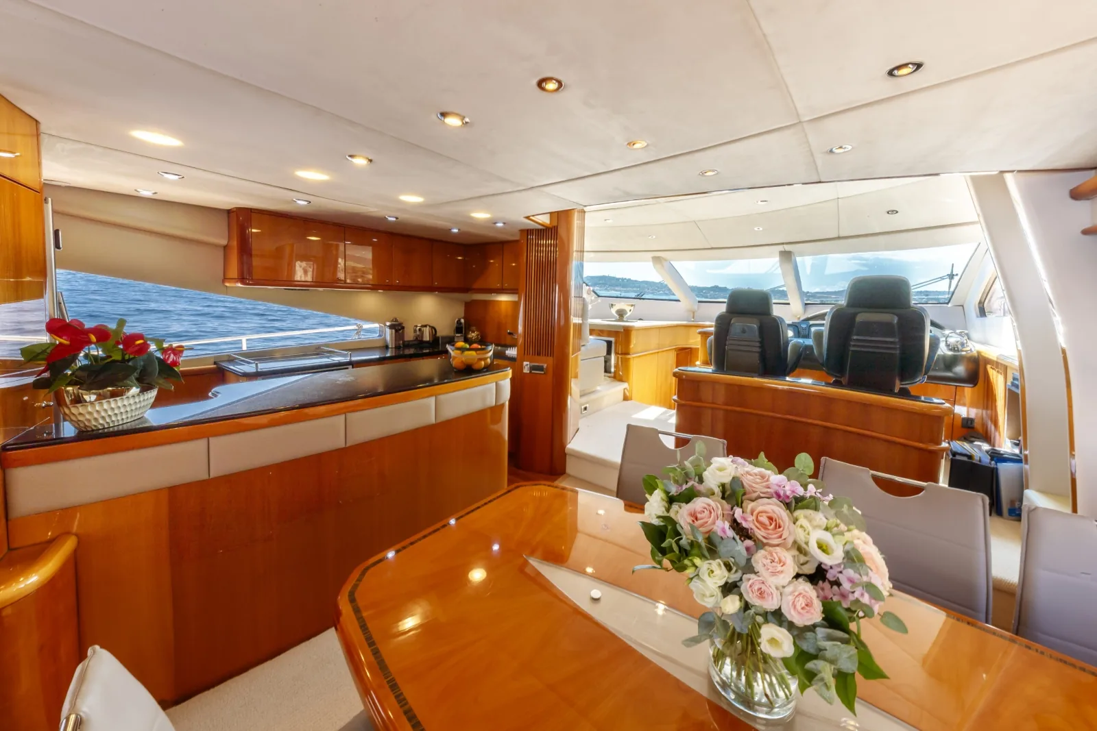 LADY YOUSRA - photo 20 yacht charter Mykonos