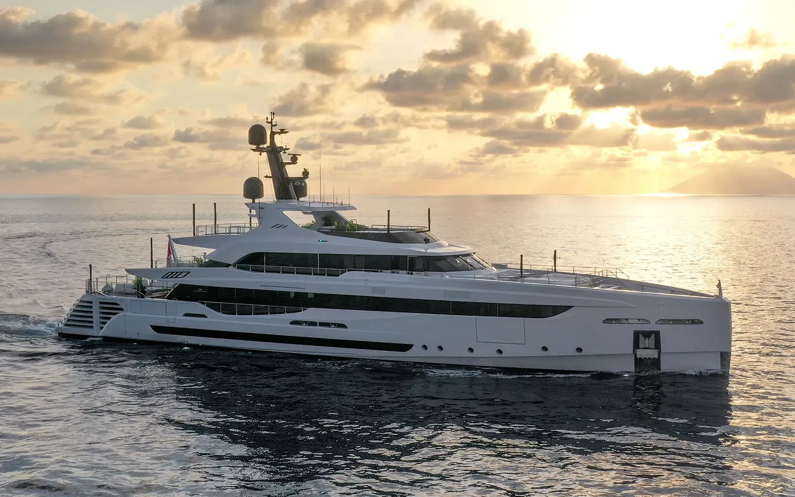 LEL - photo 1 yacht charter Mykonos