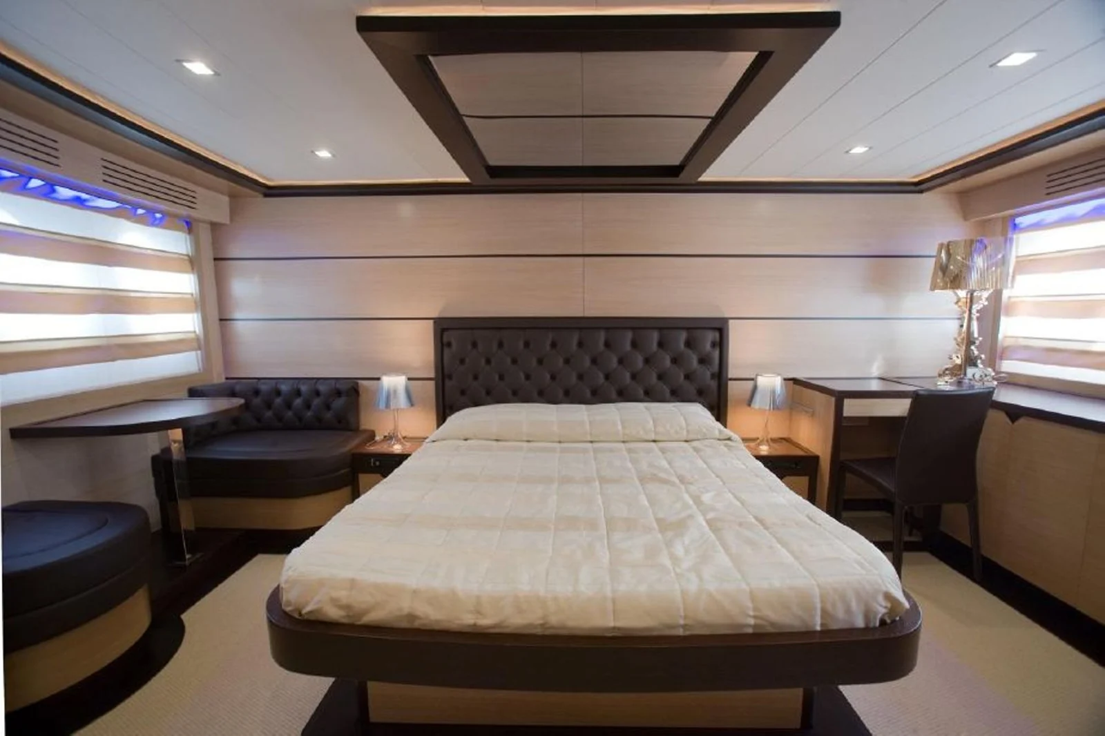 Leonard 74 - photo 5 yacht charter Mykonos