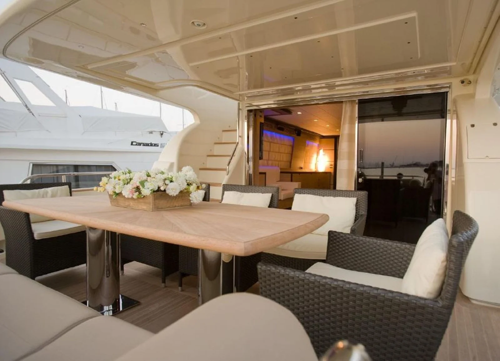 Leonard 74 - photo 11 yacht charter Mykonos