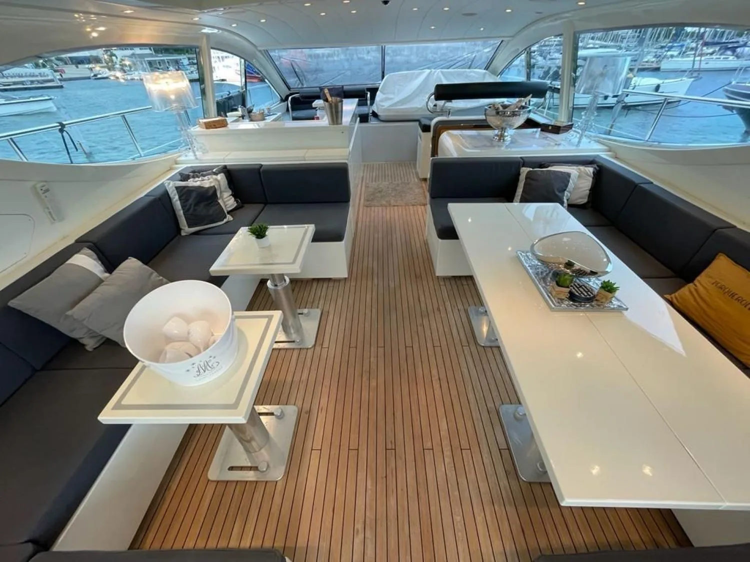 LEOPARD 24 - photo 12 yacht charter Mykonos