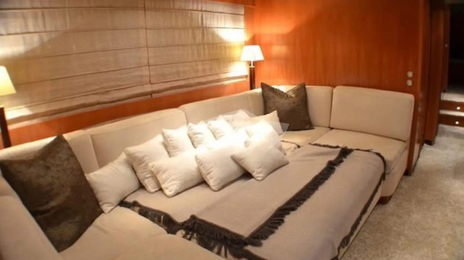 LEOPARD 24 - photo 14 yacht charter Mykonos