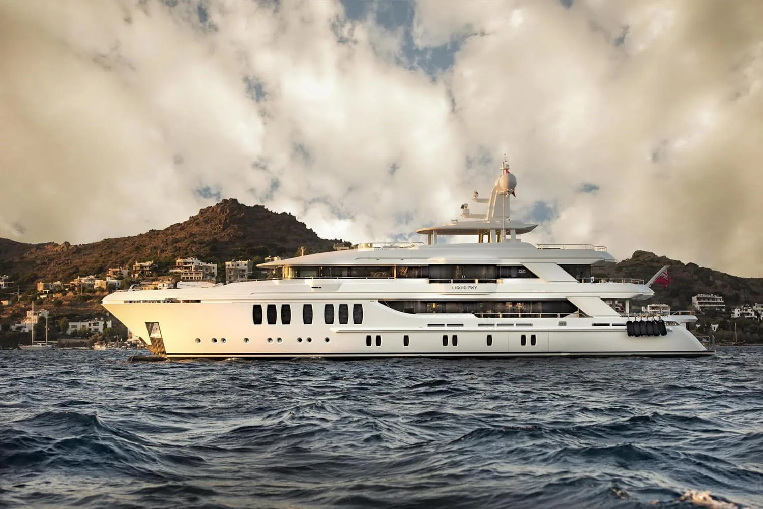 LIQUID SKY - photo 2 yacht charter Mykonos