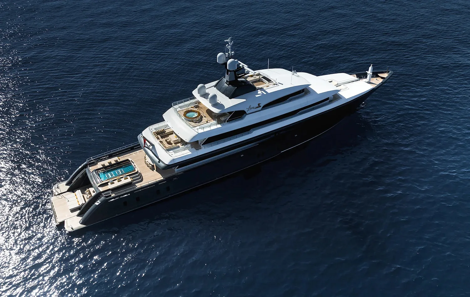 LOON - photo 3 yacht charter Mykonos