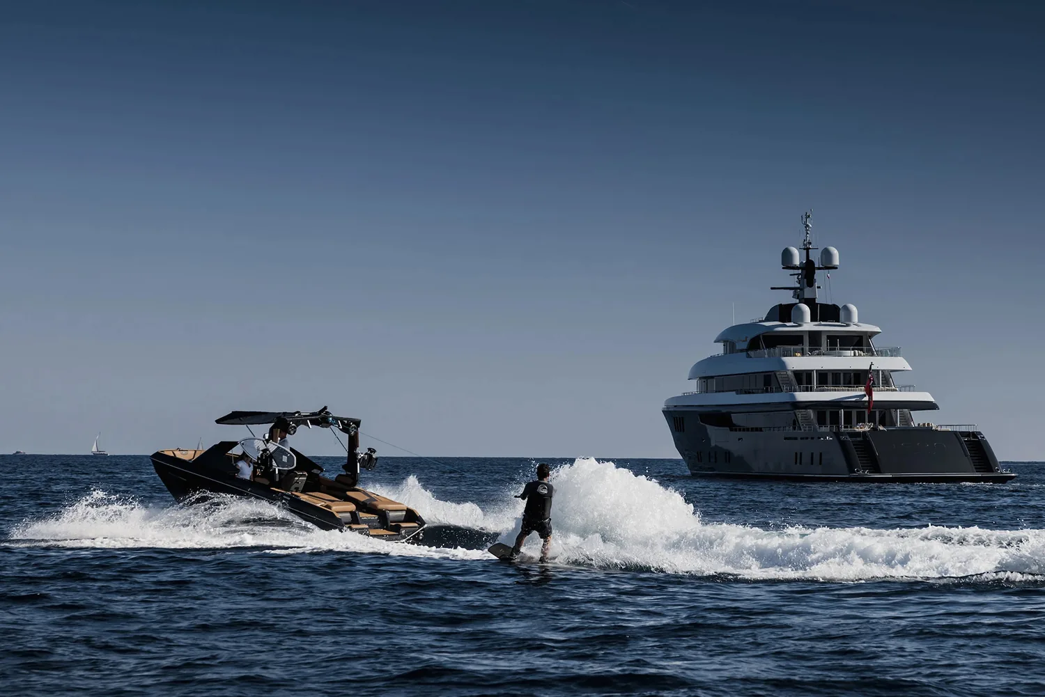 LOON - photo 9 yacht charter Mykonos