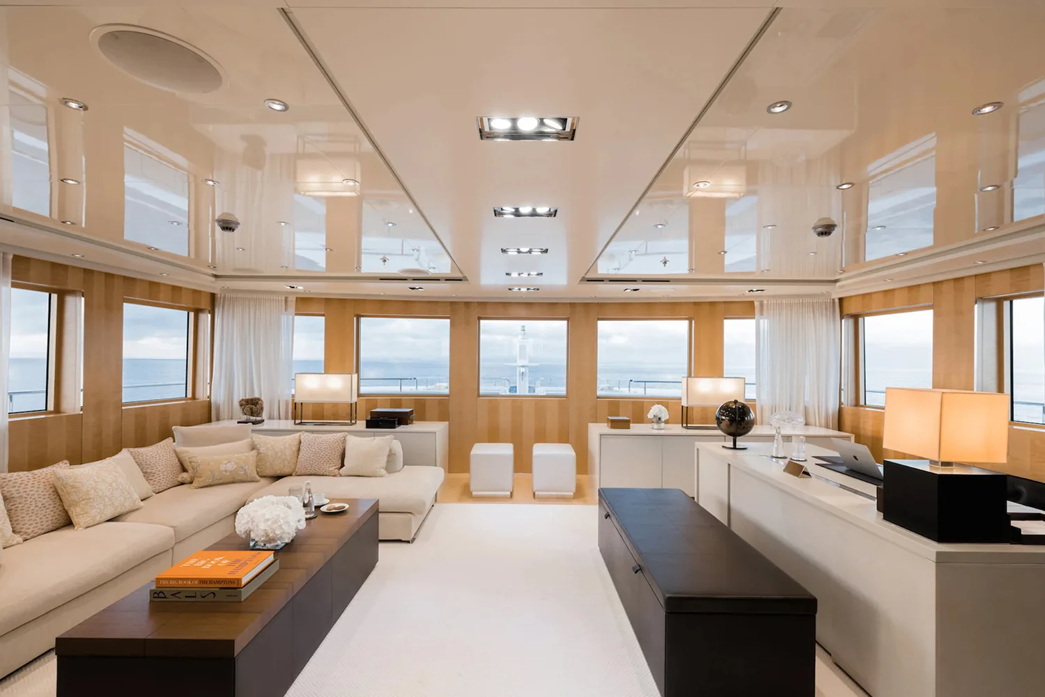 LOON - photo 37 yacht charter Mykonos
