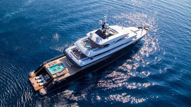 LOON - yacht charter Mykonos