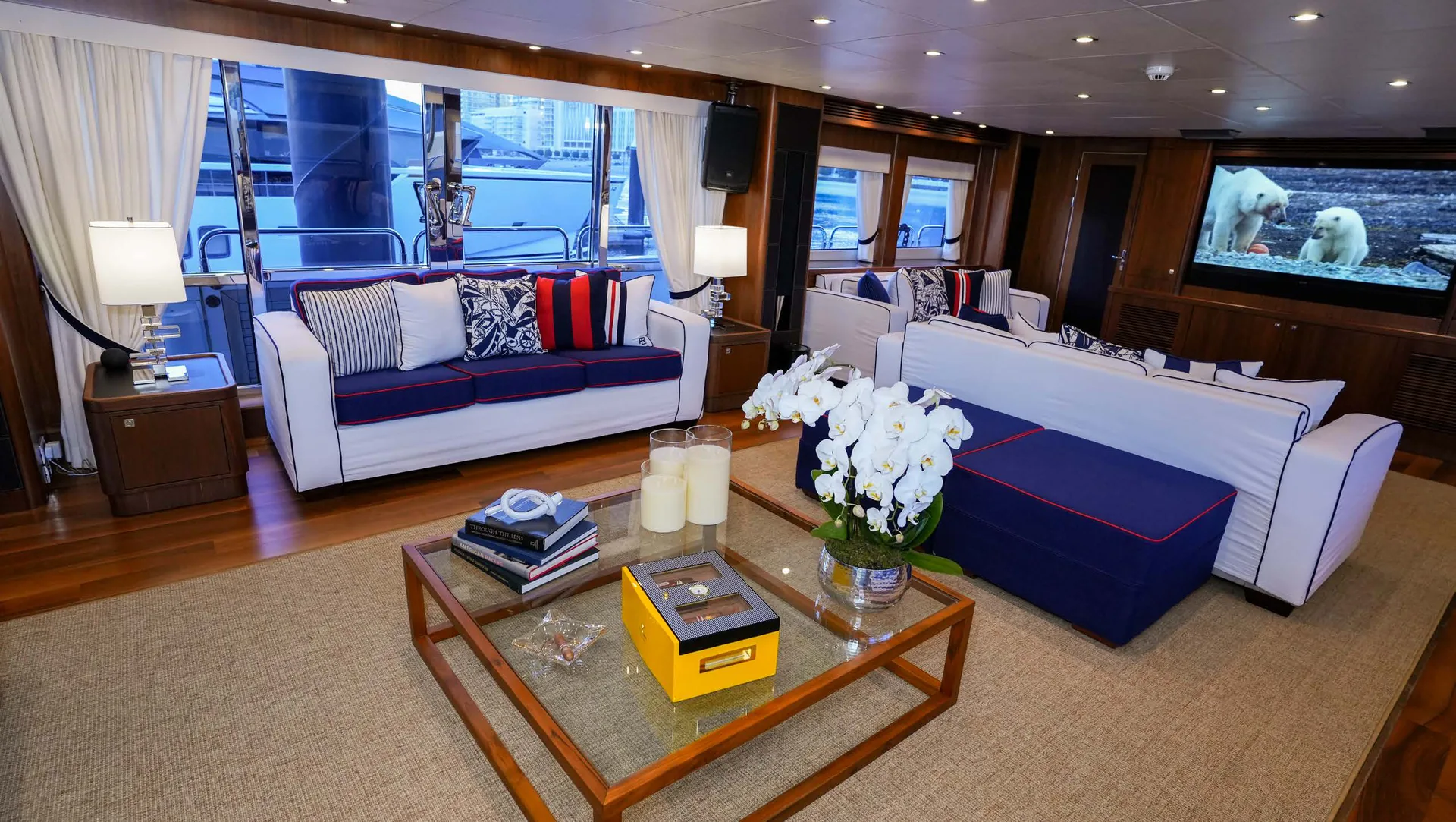 Lucien - photo 10 yacht charter Mykonos